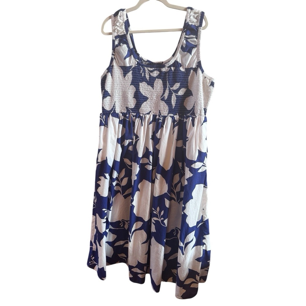 Lane Bryant Blue White Floral Sleeveless Smocked Bodice‎ Size 22-24W Sun Dress
